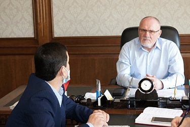 Проблемами людей занимается депутат